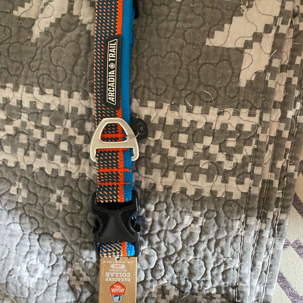 Arcadia trail,large collar